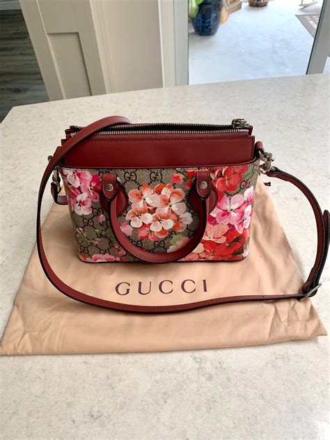 ceinture gucci pas cher femme|gucci bloom crossbody bag.